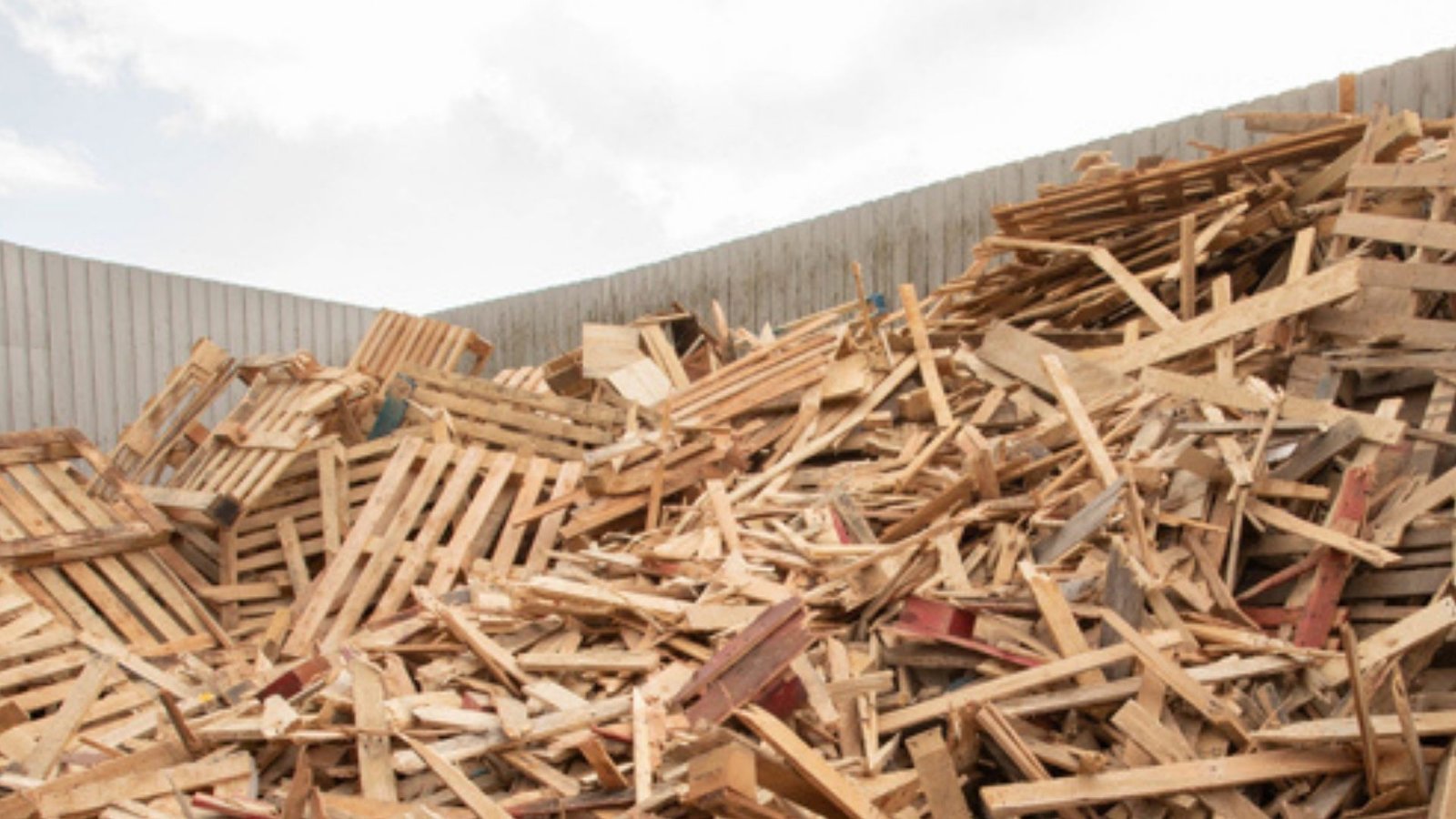 soncag-palet-urunlerimiz-ahsap-hurda-atik-recycling